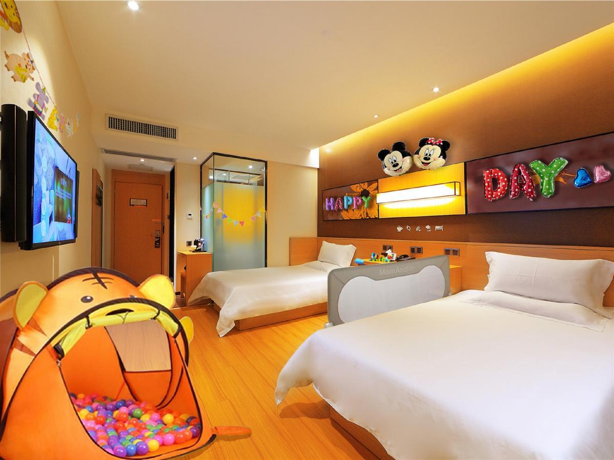 Iu Hotel Hezhou Bus Terminal Exterior foto